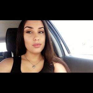 Meet your Posher, Nahyra